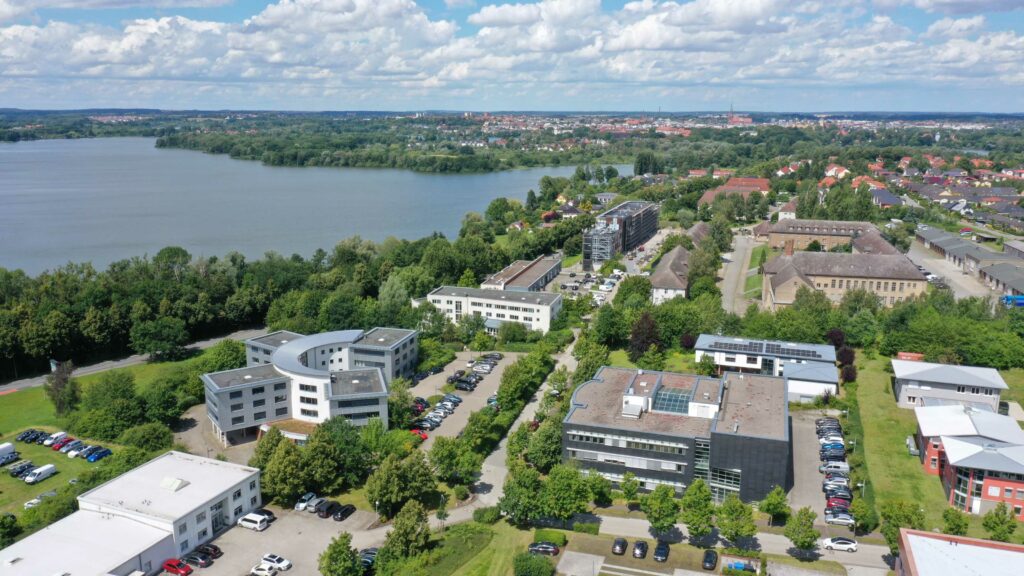 Das Technologiezentrum in Schwerin mit seinen eigenen Gebäuden